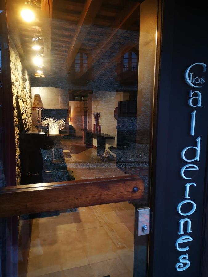 Posada Los Calderones Сантилана дел Мар Екстериор снимка